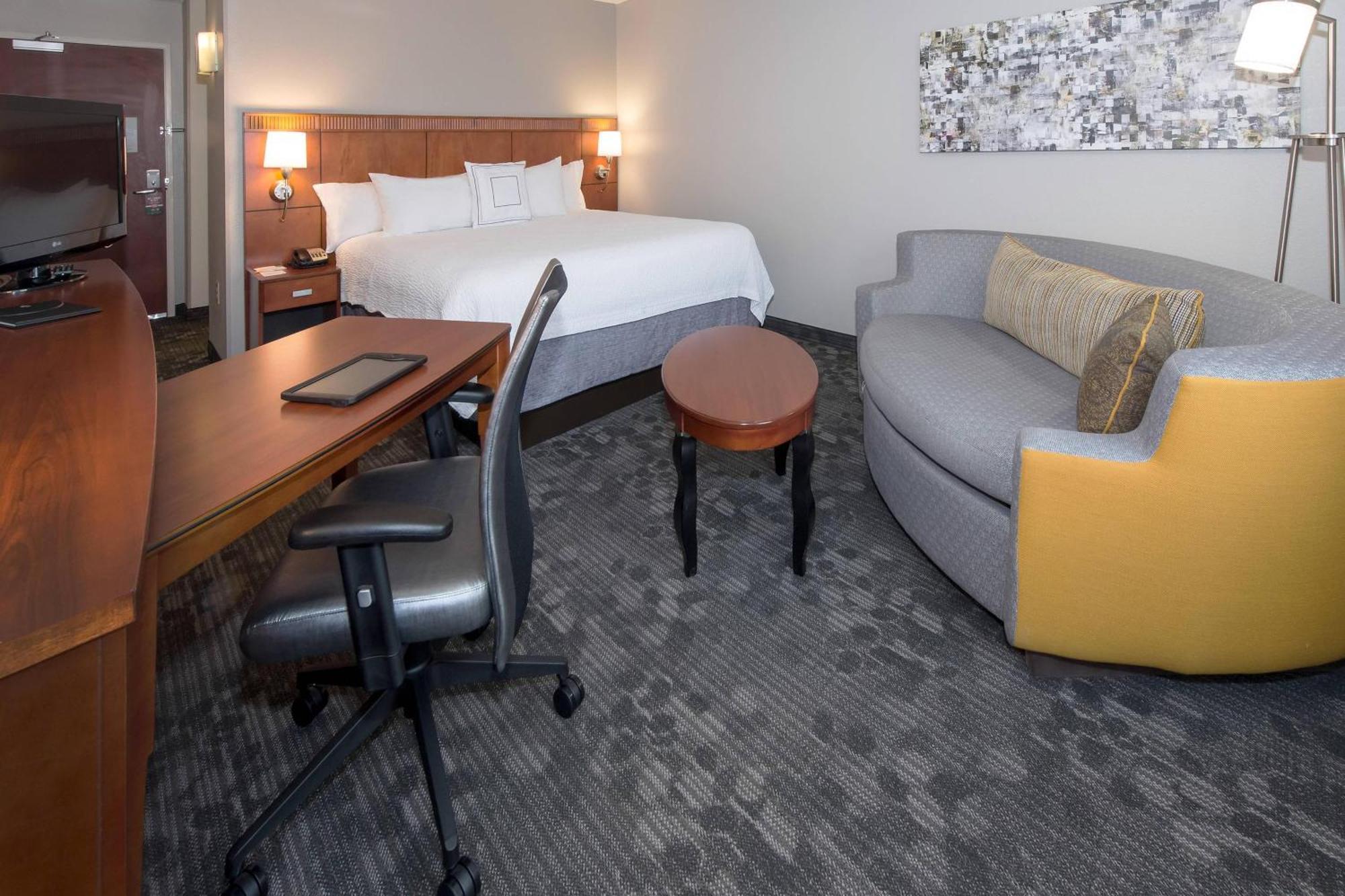 Courtyard By Marriott Albany Hotel Exterior foto